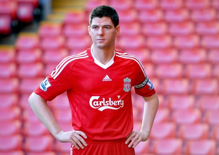 Gerrard não continuará no Liverpool após julho de 2015