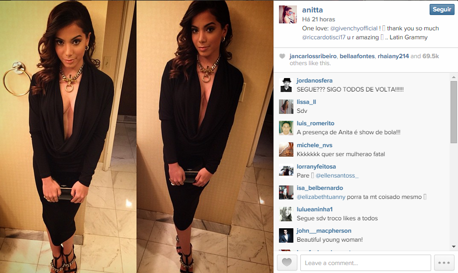 Anitta com vestido Givanchy no Grammy Latino