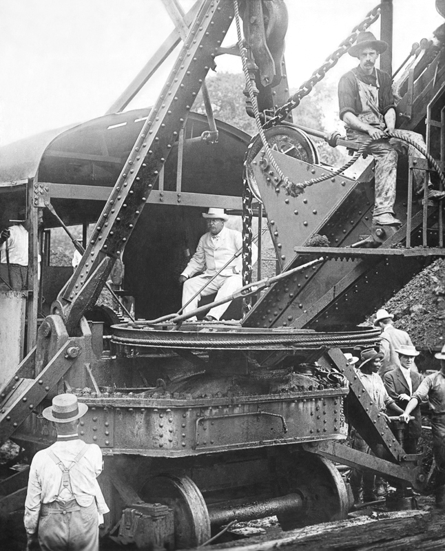 Quando o Roosevelt visitou as obras do Canal do Panamá importou 50000 chapéus do Equador pra que os trabalhadores não se desidratassem no sol