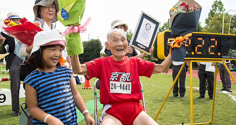 Hidekichi Miyazaki bateu recorde de velocidade no dia em que completou 105 anos