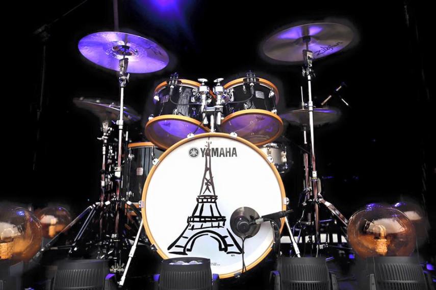 Bateria faz menção ao ataque de Paris no show do Pearl Jam em São Paulo