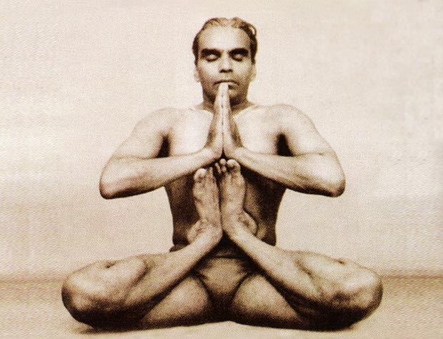 bks-iyengar-yoga_ujwwbh