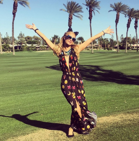 Paris Hilton no 2º dia do Coachella