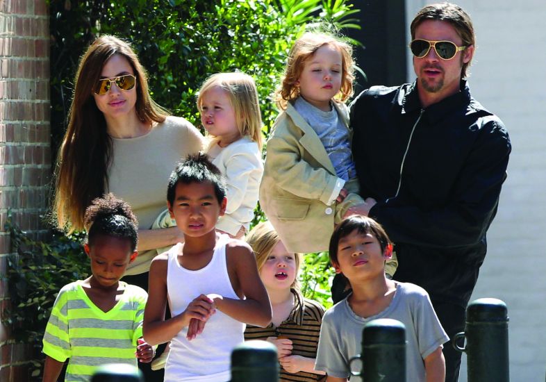 Angelina Jolie, Brad Pitt e os filhos
