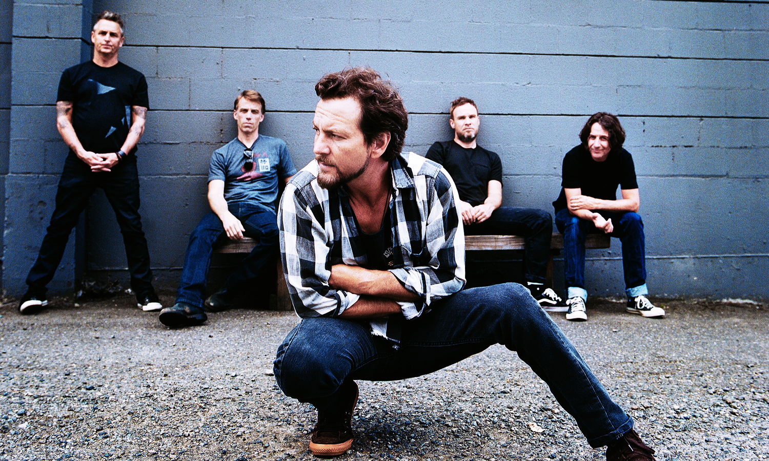 Eddie Vedder é um dos maiores representantes da geração noventa. Ele e sua banda seguem na estrada e servem de exemplo duradouro para muitos outros artistas. 