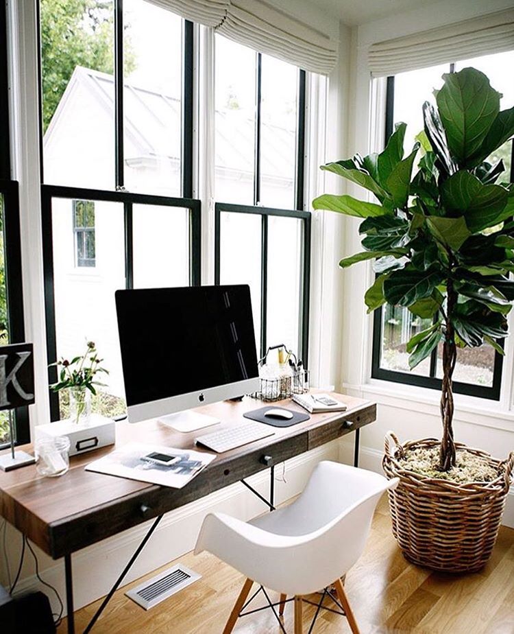 A conta de Instragram Minimal Setups (@minimalsetups) reúne ideias para montar e organizar seu espaço de home office