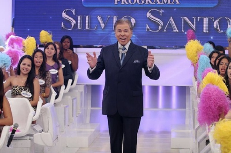 Silvio Santos tentou assumir o look grisalho em 2012
