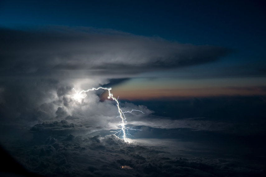 Piloto tira fotos incríveis dos céus da América do Sul