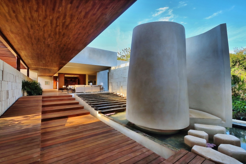 O hotel Chablé Resort & Spa, que fica em Chocolá, no estado de Yucatán, no México, foi o grande vencedor do Prix Versailles 2017, prêmio da UNESCO e da União Internacional de Arquitetos. A premiação se destina a enaltecer os melhores do mundo no que se refere à arquitetura e design