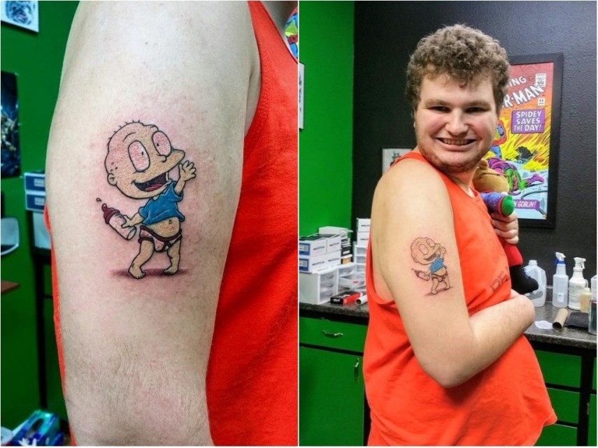 Buzz tatuou um Tommy, do sucesso dos anos 90 'Rugrats - Os Anjinhos'