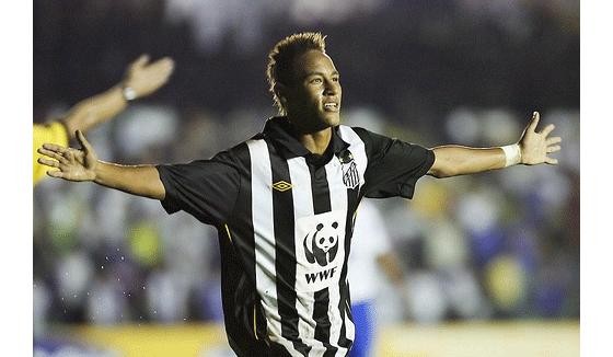 Ao subir para o profissional do Santos, Neymar resolveu adotar o moiicano