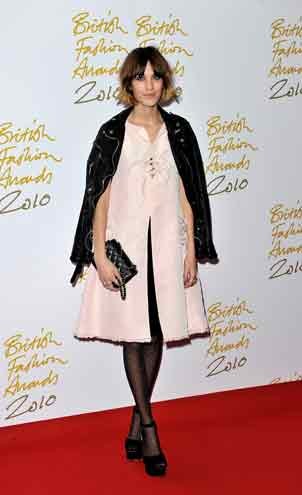 Alexa Chung no British Fashion Award 2010