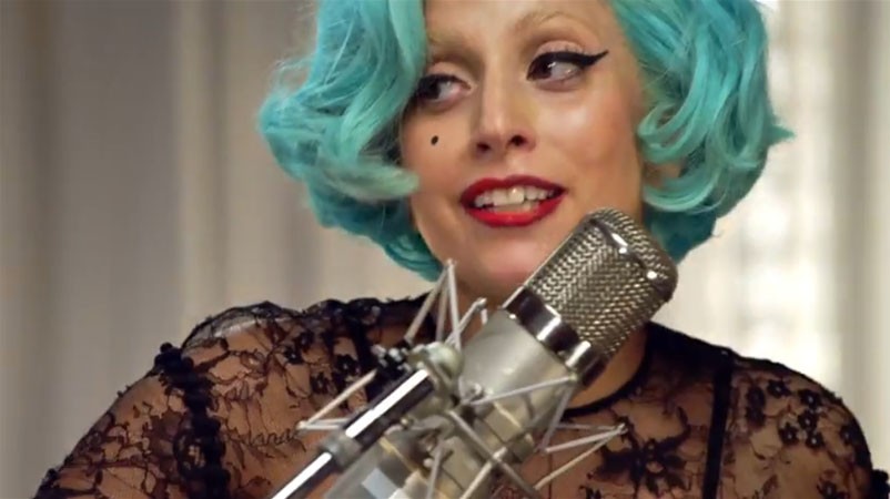 ... e Lady Gaga também são engajadas na luta contra a Aids