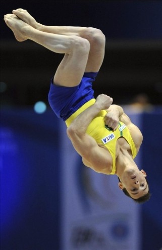 Logo no primeiro dia de competições, o ginasta <b>Diego Hypolitho</b> sofreu uma queda (de cara no chão) e perdeu qualquer chance que tivesse nos Jogos Olímpicos.