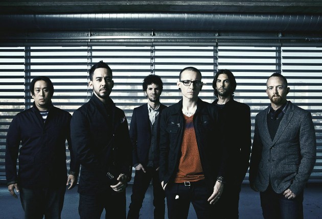 Linkin Park, da esq. para dir.: Joe Hahn, Mike Shinoda, Brad Delson, Chester Bennington, Rob Bourdon, Dave Farrell