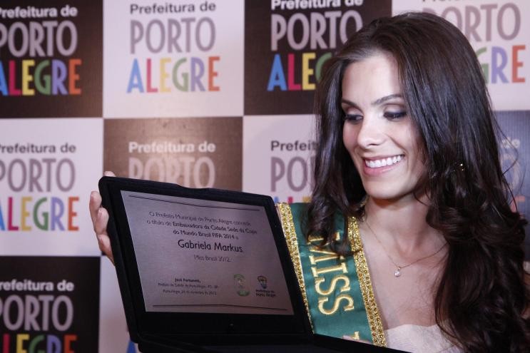 Miss Brasil 2012 recebe Titulo de Embaixadora da Cidade Sede da Copa 2014