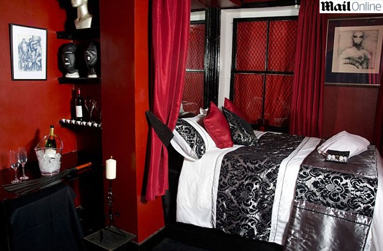 Réplica do Quarto Vermelho da Dor, de Christian Grey, pode ser alugado para casais em Londres