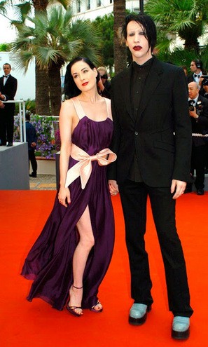Marilyn Manson foi casado com a estrela burlesca Dita Von Teese por pouco mais de um ano
