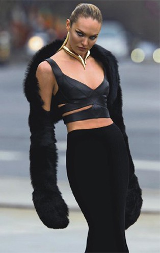 Candice Swanepoel posa de Mulher-Gato para ensaio da Vogue