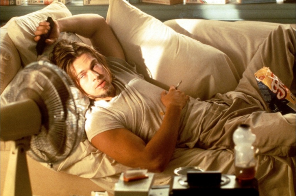Com roteiro de Tarantino, Amor à Queima-Roupa (1993) tinha Brad Pitt como   um drogadito irrecuperável