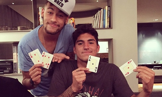 Neymar é um dos famosões que apoiam Medina