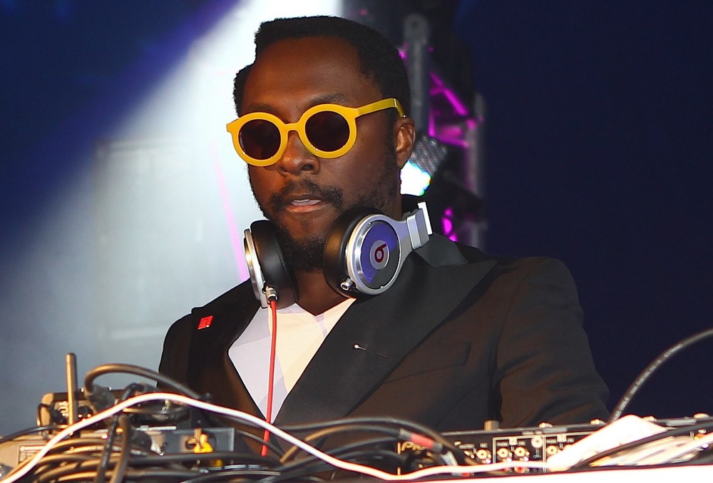 Além de produtor e líder do Black Eyed Peas, Will.I.Am também é DJ. Na foto, em 2012, em evento para alunos de intercâmbio.