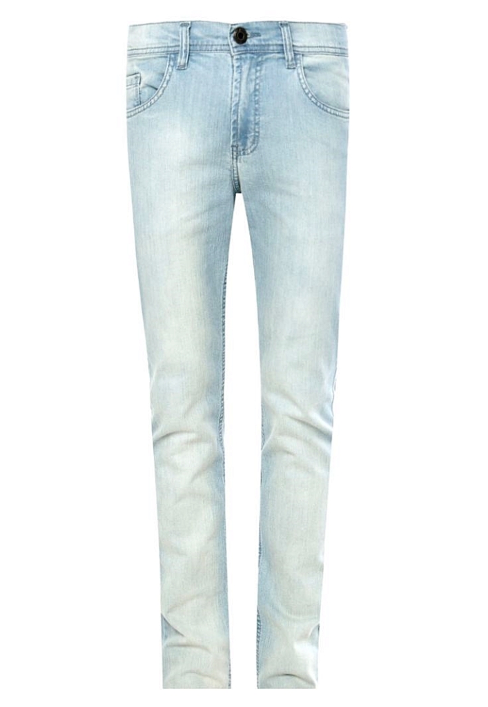 Calça jeans Iódice; R$ 219,99, na Dafiti (www.dafiti.com.br). Preço pesquisado em janeiro de 2015, sujeito a modificações