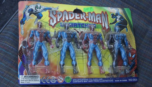 Por uma fração do Spider-Man original, você leva quatro bonequinhos do Spader-Man