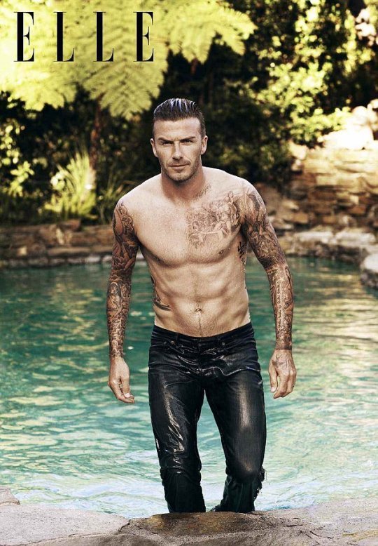 Como não amar David Beckham e seu peitoral com uma depilação impecável. Será que todo esse cuidado seria exigência da sua primeira dama Victoria Beckham?   