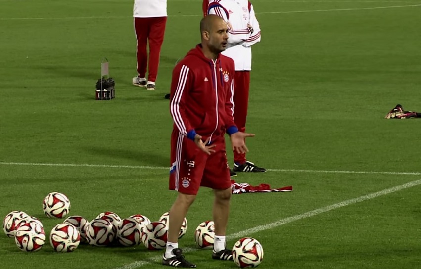 Guardiola comanda treino do Bayern em Doha e se empolga durante atividade