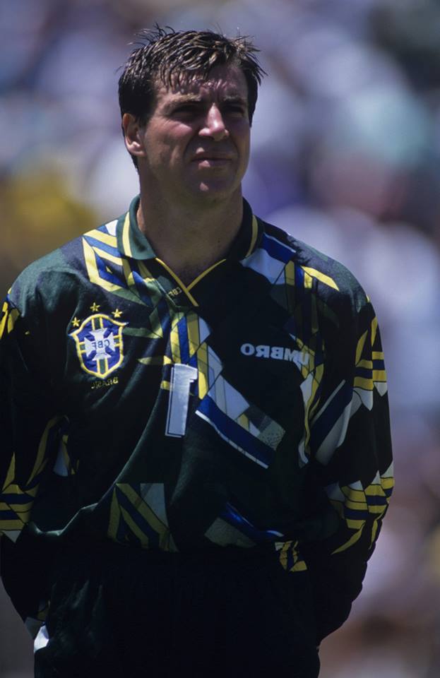 Antecessor de Rogério Ceni no São Paulo e exemplo da grande escola de goleiros dos anos 90, Zetti passou por Palmeiras e Santos também, mas é tão querido por todos que nenhum torcedor guarda rancor contra o camisa 1.