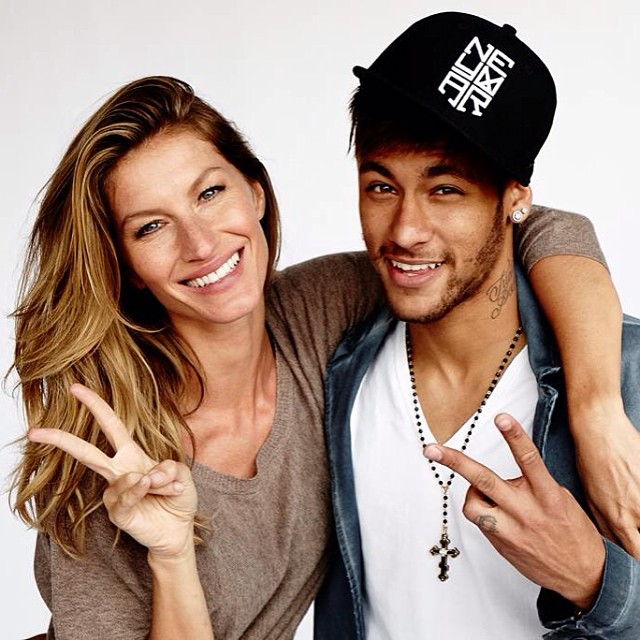 Até com o Neymar! Hahaha. 
