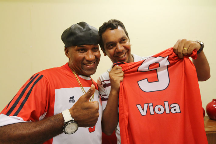 Viola é apresentado oficialmente no Taboão em evento com Mulher Melão, Rogério e Sebastian