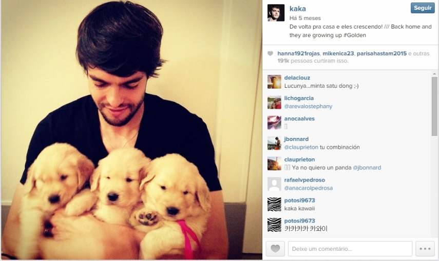 O meia Kaká e seus cachorrinhos que ele gosta de chamar de filhos