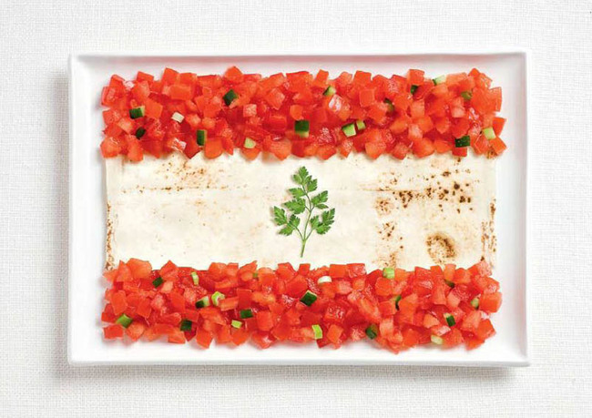 Líbano: pão pita, tomates e salsinha