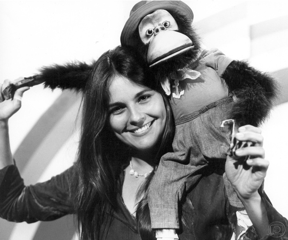 Na fase colorida, em 1977, Paula Saldanha tornou-se a apresentadora, acompanhada do macaco Loiola