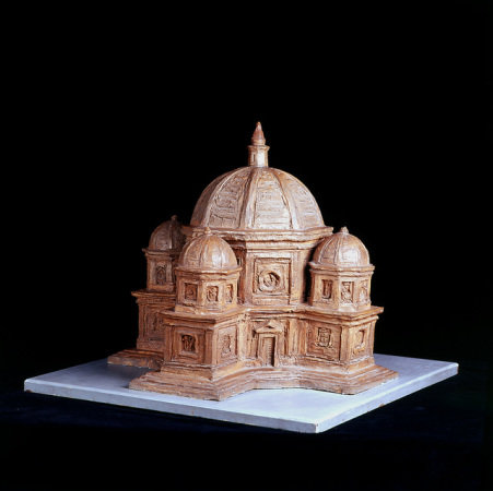 A igreja com cinco cúpulas destaca o lado arquiteto de Da Vinci.