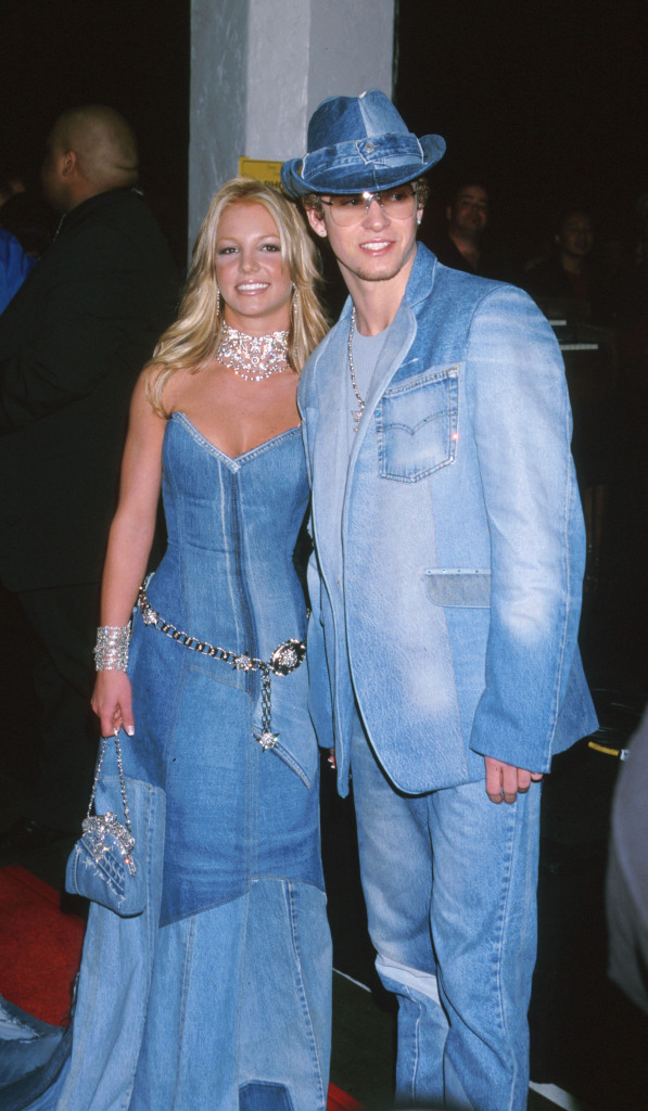 Por mim, eles poderiam ter se separado já no dia em que resolveram usar o mesmo look jeans no VMA. De qualquer maneira, a Brit traiu o Justin, que ficou magoado e fez aquela música 