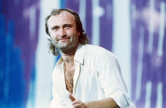 1985 foi um ano excelente para Phil Collins que acertou a mão com One More Night e Separate Lives, tema de White Nights, em parceria com Marilyn Martin.