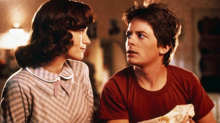 Lea Thompson, intérprete de Lorraine, confessou que não curtiu a chegada de Michael J. Fox. 