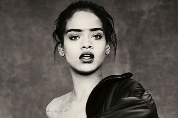 O tão prometido disco novo da Rihanna começou a ser produzido no fim de 2014. Apesar de já ter soltado várias músicas dele nesse ano, Rihanna ainda não divulgou a data oficial de lançamento do disco - mas ele deve sair ainda esse ano. Libera o álbum logo aí, RiRi!