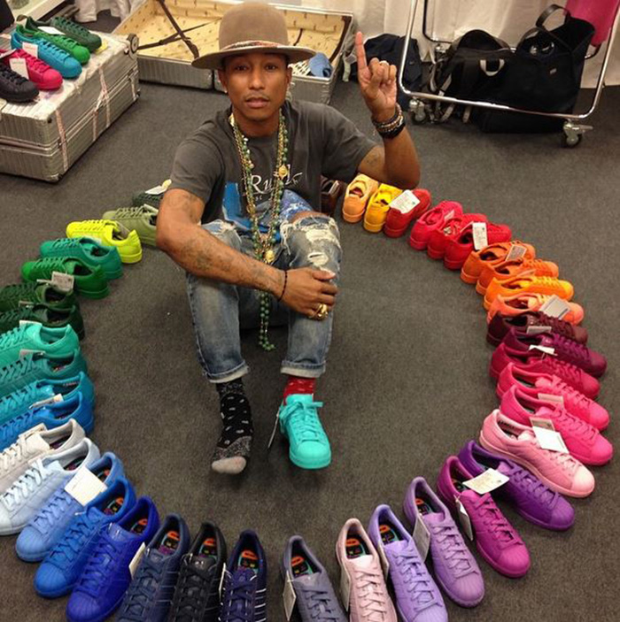 Recentemente, Pharrell colaborou recentemente com a Adidas, lançando uma coleção exclusiva pela marca