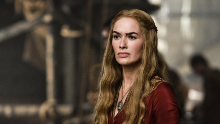 Mãe de Joffrey, a quem transmitiu certas características um tanto malignas... Lena Headey encarna a malvada