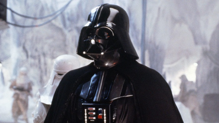 E como não lembrar de Darth Vader, o sinistro poderoso (mas emotivo pai) da franquia 