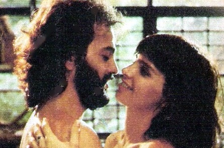 No filme, Lídia formava par romântico com Jayme Periard