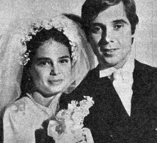 Seu par romântico era o ator Lauro Góes (que assim como Lídia hoje está afastado dos holofotes)