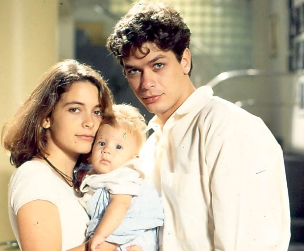 Rodrigo terminou nos braços de Alice (Cláudia Abreu, com quem o ator teve um romance na vida real na época)