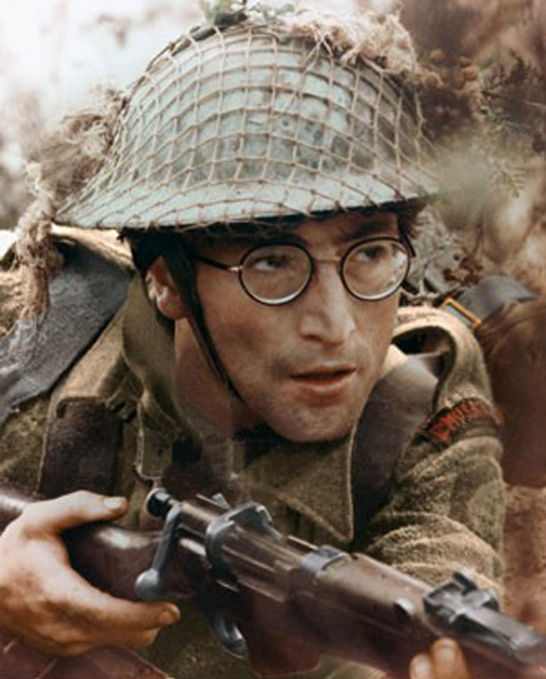 Foi a principal atuação de Lennon como ator puro, sem ligação com a banda e com sua imagem pública