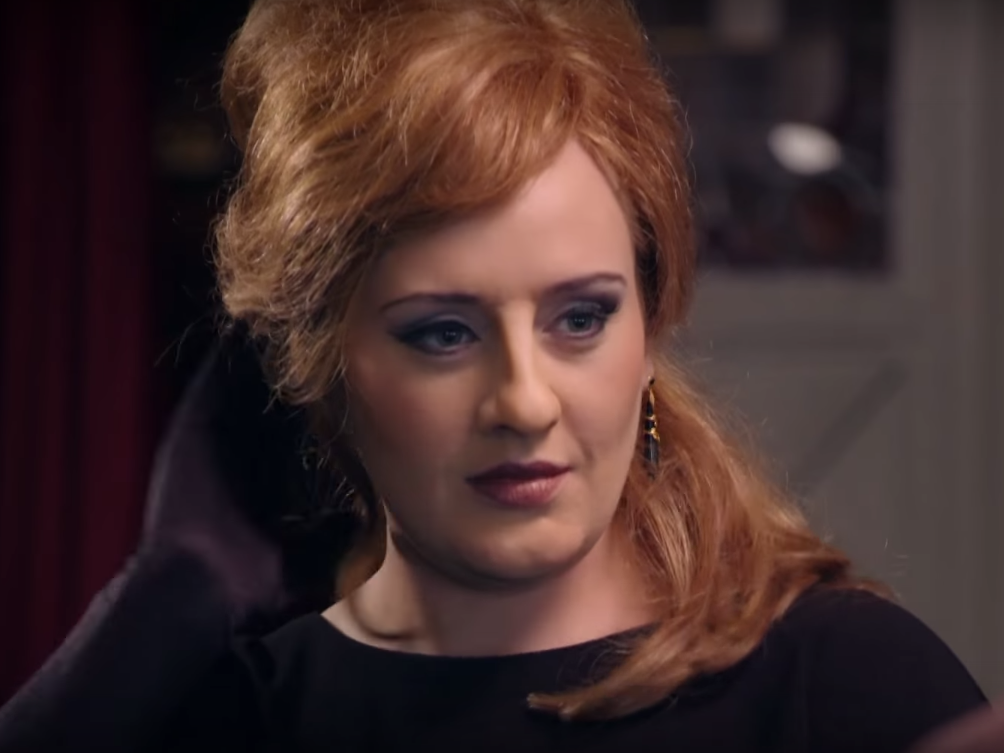 Adele disfarçada de cover dela mesma