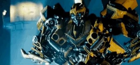 Transformers é uma série de desenho produzida pelos americanos e parte pelos japoneses para divulgar uma série de brinquedos de carros alienígenas que se transformam em robôs. Recentemente foi adaptado para o cinema com grande sucesso